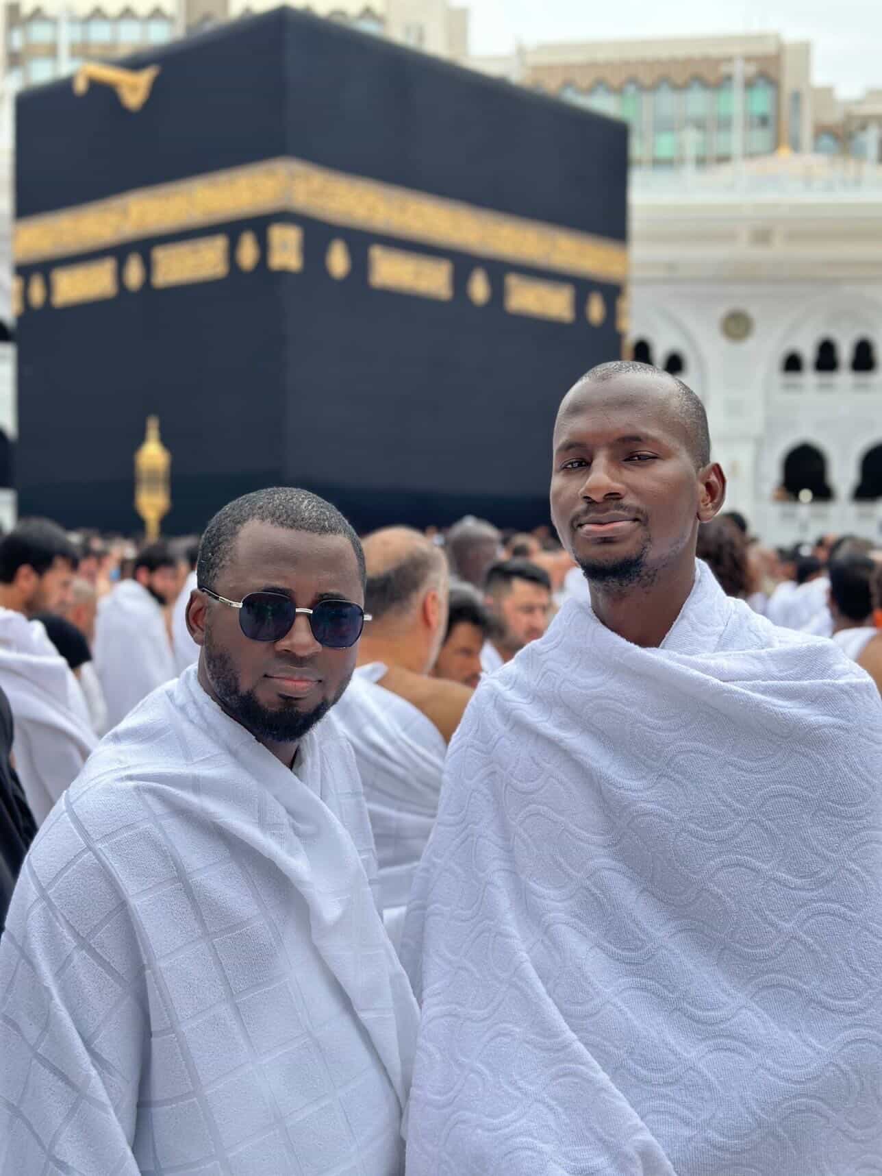 Clients Al Hikma Travel à la Kaaba